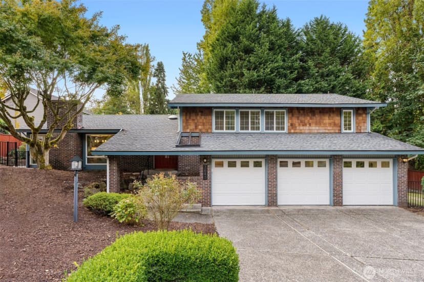 Property photo for 3641 Ne 169th Street, Lake Forest Park