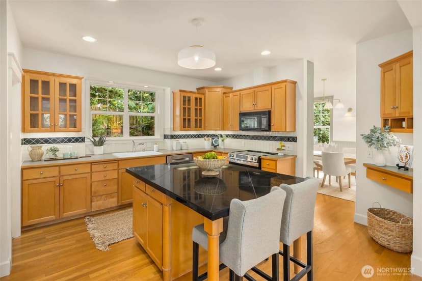 Property photo for 753 Village Circle Nw, Bainbridge Island photo 10