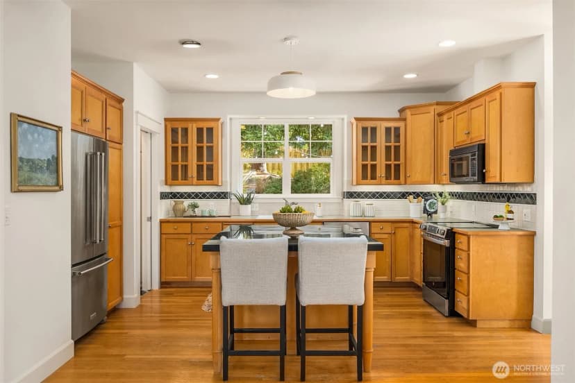 Property photo for 753 Village Circle Nw, Bainbridge Island photo 9