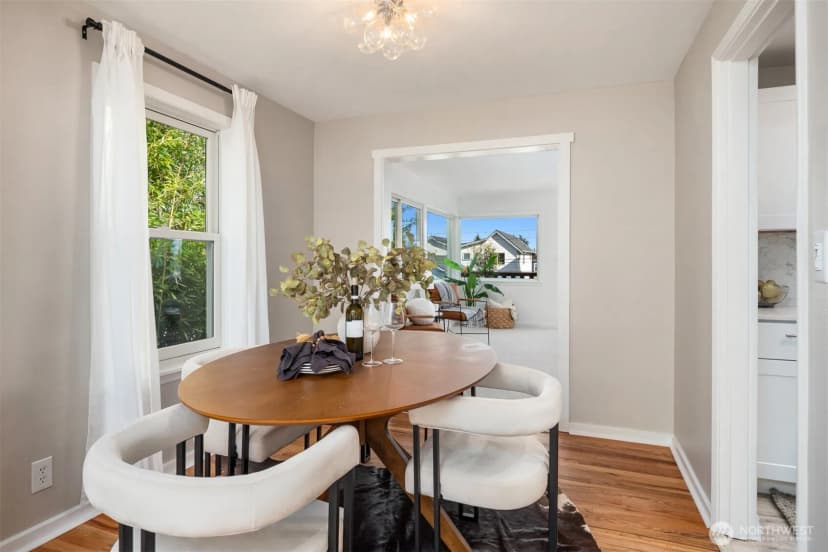 Property photo for 4026 52nd Avenue Sw, Seattle photo 10