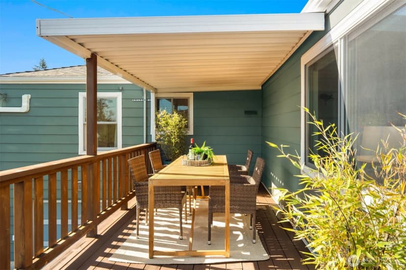 Property photo for 4026 52nd Avenue Sw, Seattle photo 15