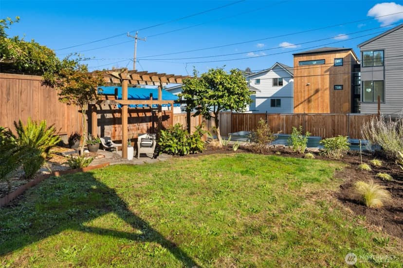 Property photo for 4026 52nd Avenue Sw, Seattle photo 29