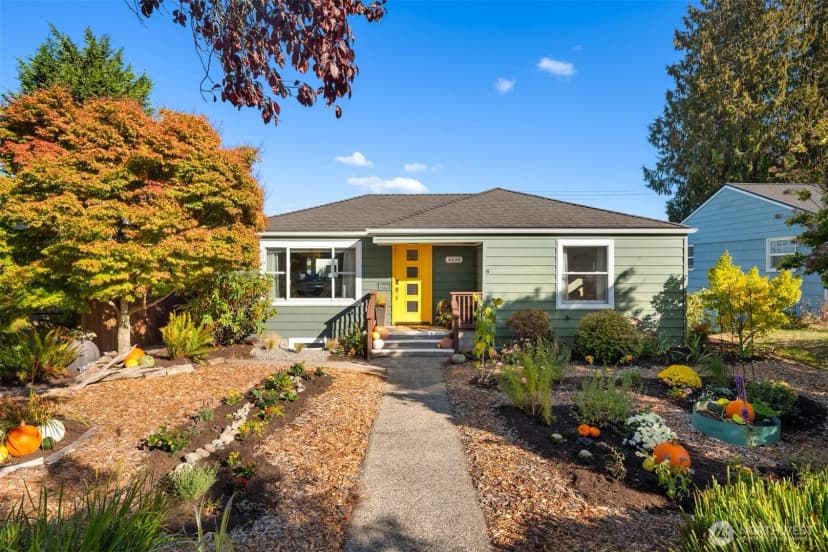 Property photo for 4026 52nd Avenue Sw, Seattle