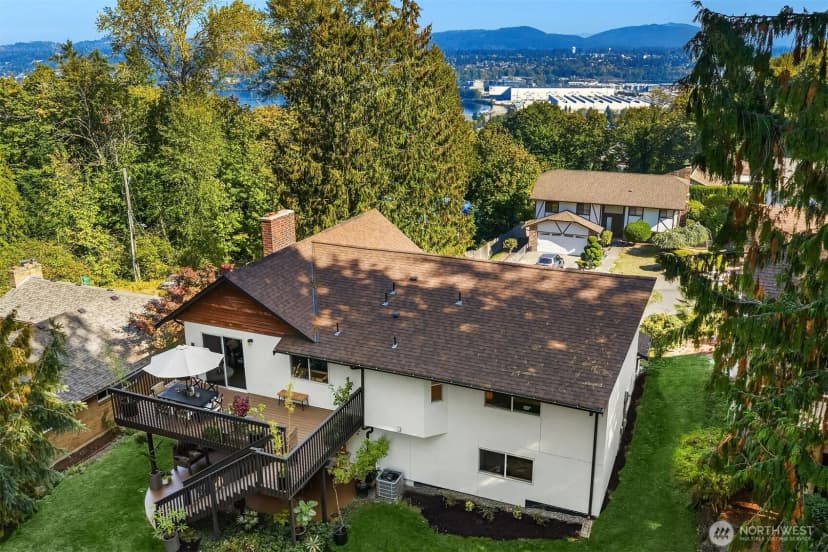 Property photo for 11813 79th Avenue S, Seattle photo 24