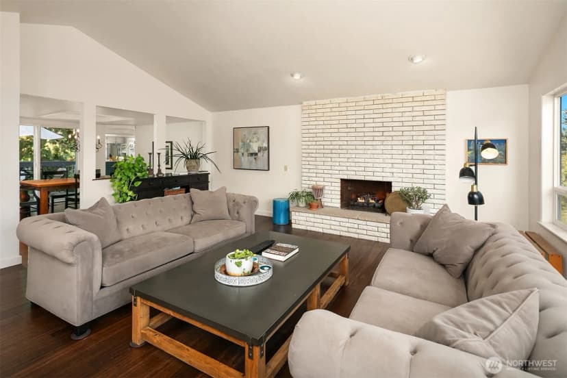 Property photo for 11813 79th Avenue S, Seattle photo 5