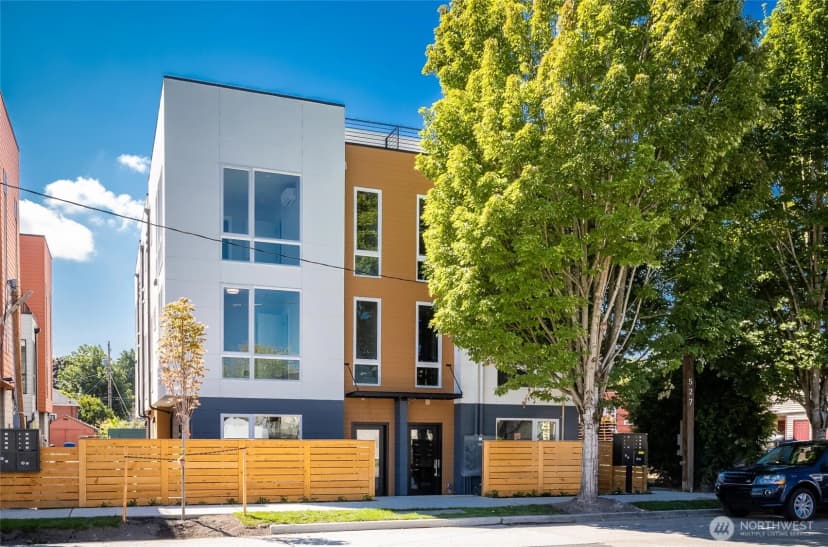 Property photo for 527 S Cloverdale Street #d, Seattle