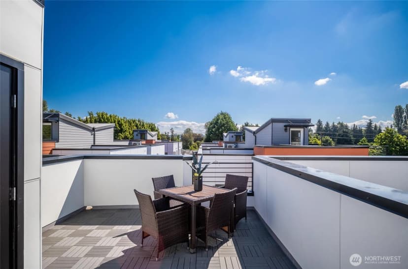 Property photo for 527 S Cloverdale Street #d, Seattle photo 17