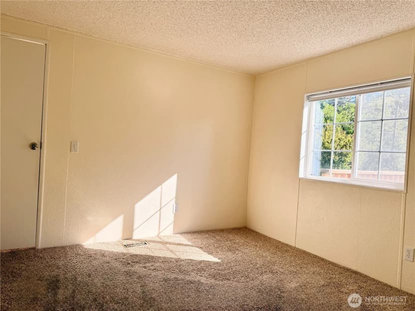 Property photo for 1915 195th Street, Long Beach photo 16