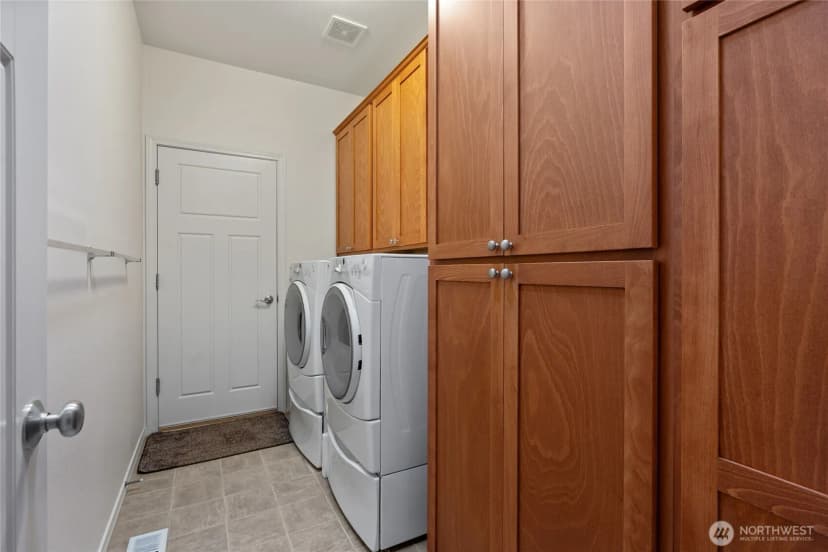 Property photo for 5302 54th Street W, University Place photo 8