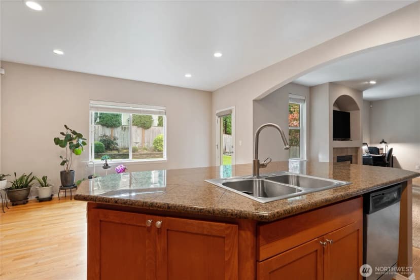 Property photo for 5302 54th Street W, University Place photo 12