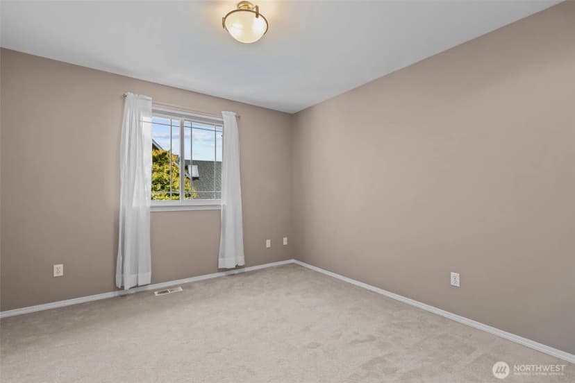 Property photo for 102 Stone Ridge Drive, Snohomish photo 27