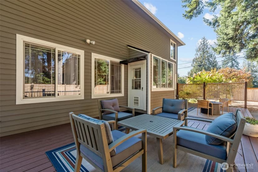 Property photo for 102 Stone Ridge Drive, Snohomish photo 33