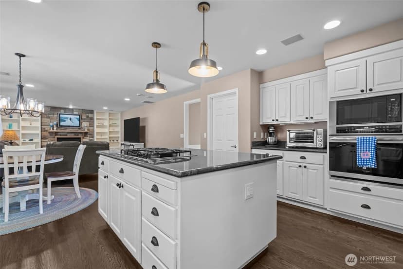 Property photo for 102 Stone Ridge Drive, Snohomish photo 12