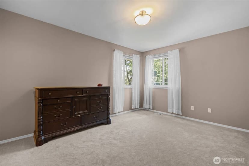 Property photo for 102 Stone Ridge Drive, Snohomish photo 30