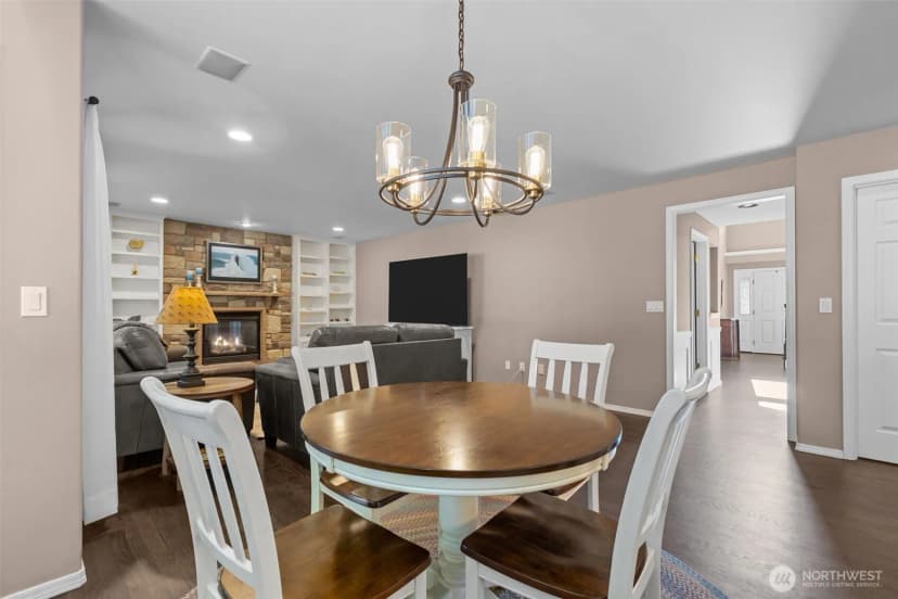 Property photo for 102 Stone Ridge Drive, Snohomish photo 17