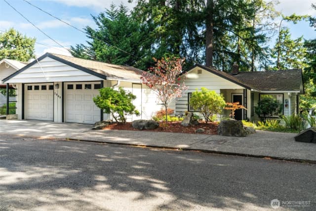 Property photo for 2008 Madrona Point Drive, Bremerton