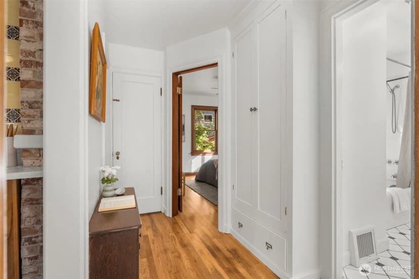 Property photo for 8606 29th Avenue Nw, Seattle photo 12