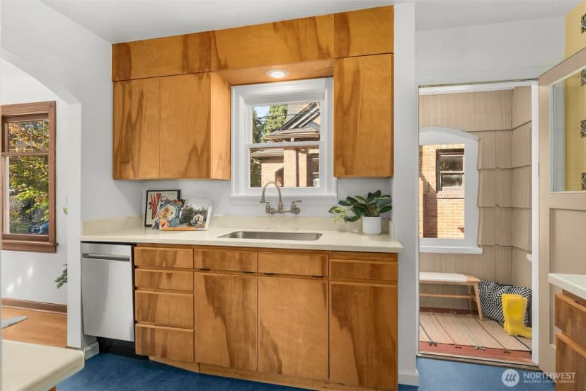 Property photo for 8606 29th Avenue Nw, Seattle photo 9