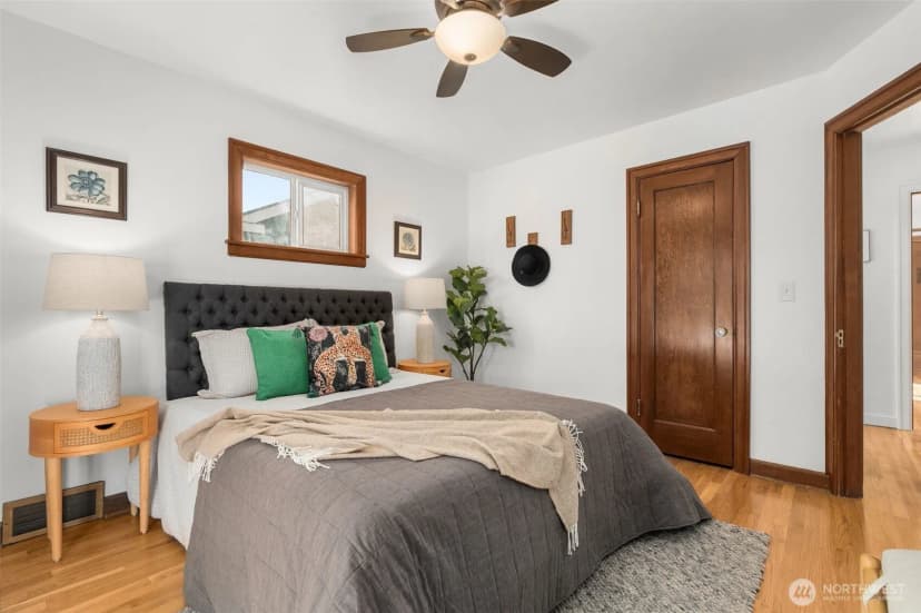 Property photo for 8606 29th Avenue Nw, Seattle photo 15