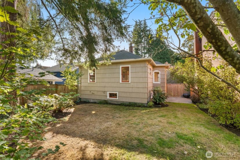 Property photo for 8606 29th Avenue Nw, Seattle photo 24