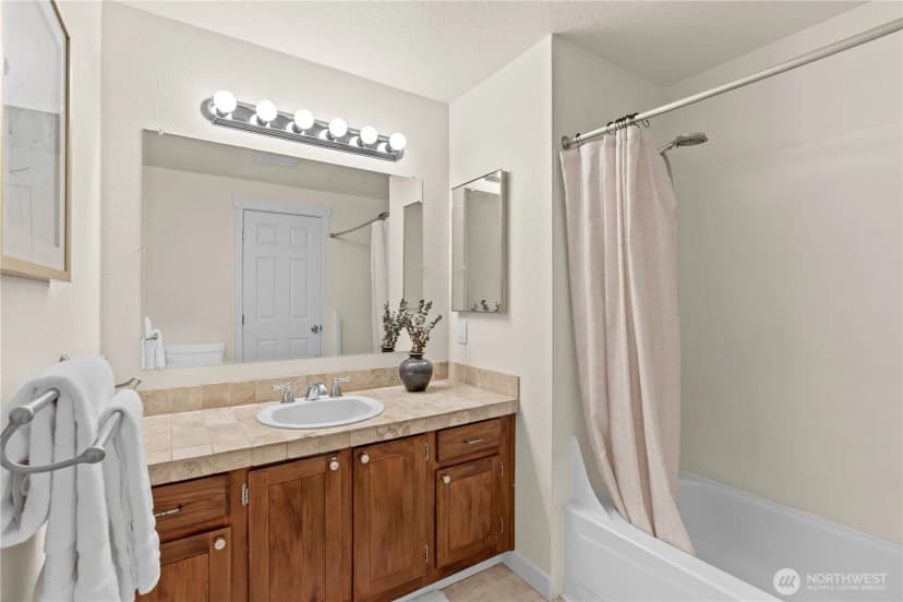 Property photo for 4231 Ne 5th Street #a201, Renton photo 7