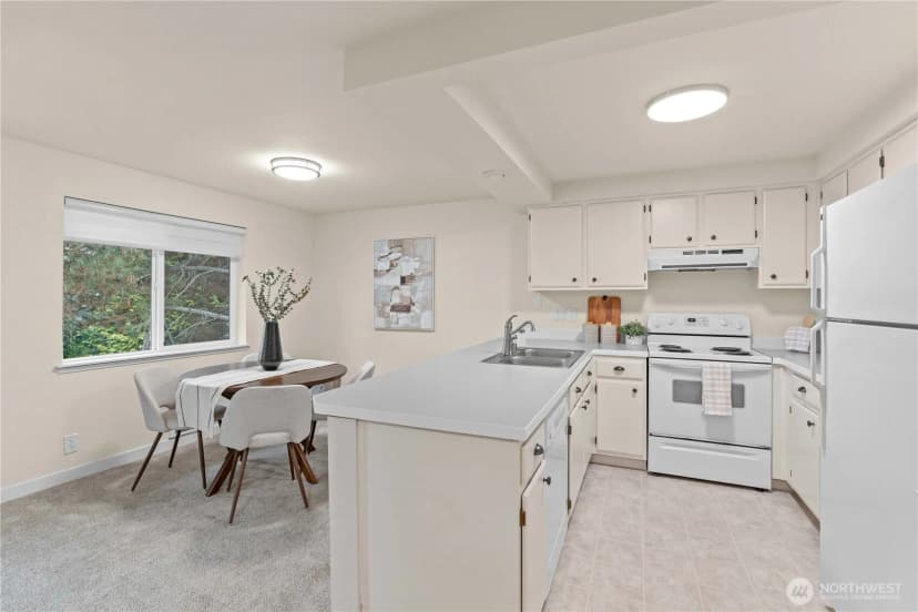 Property photo for 4231 Ne 5th Street #a201, Renton photo 23