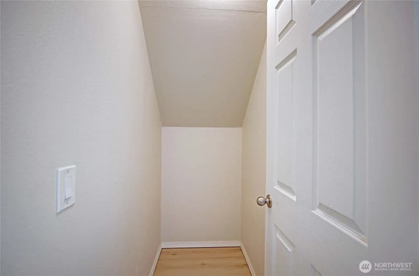 Property photo for 2029 Baymont Drive, Oak Harbor photo 10