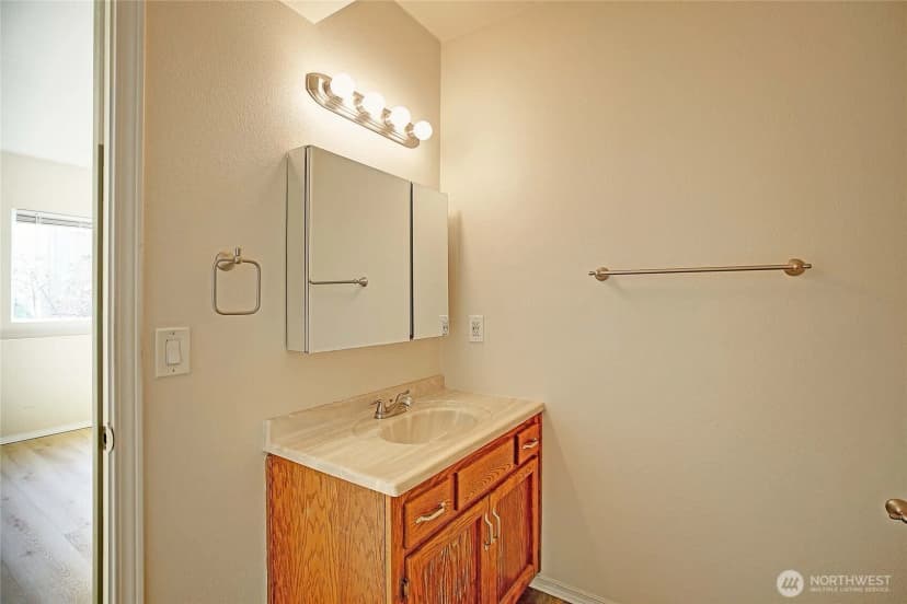 Property photo for 2029 Baymont Drive, Oak Harbor photo 9