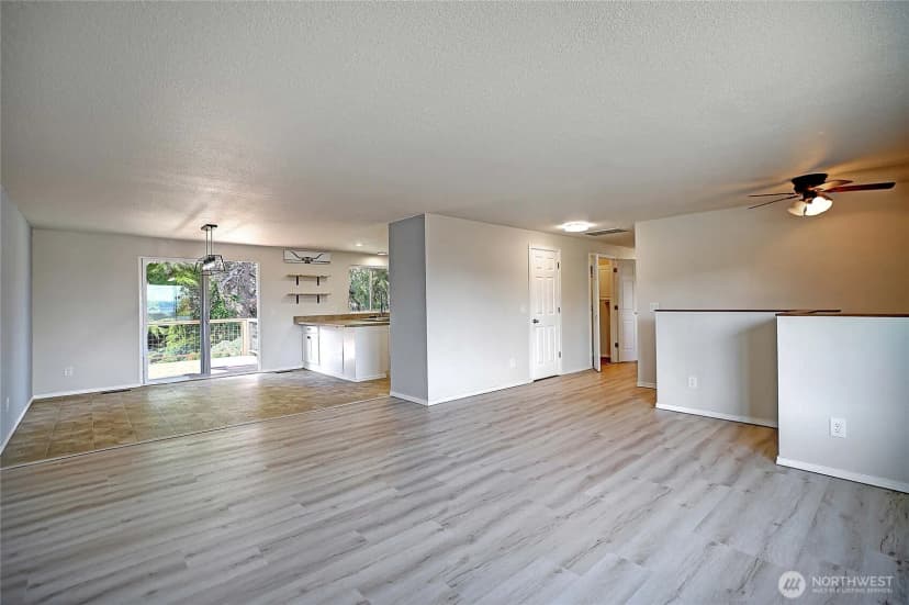 Property photo for 2029 Baymont Drive, Oak Harbor photo 14
