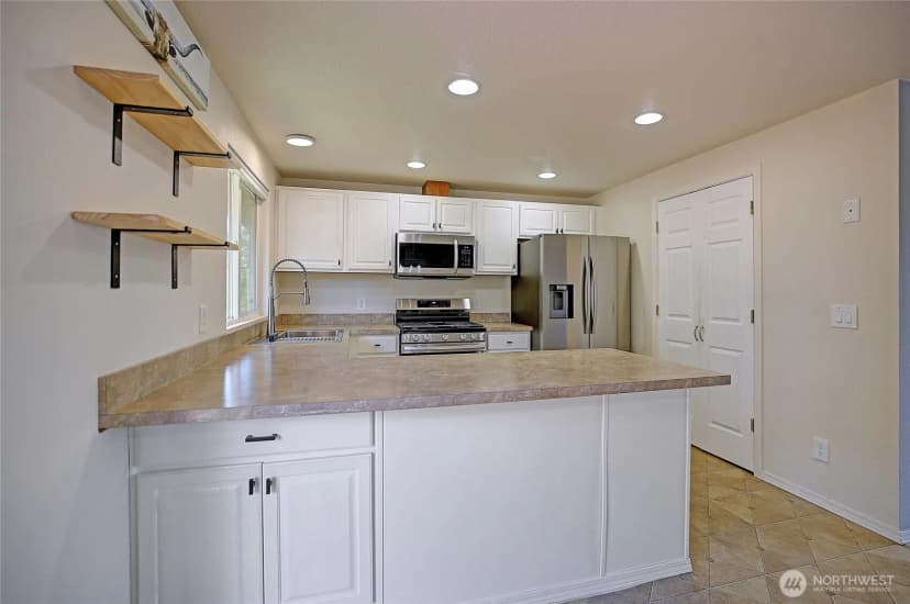 Property photo for 2029 Baymont Drive, Oak Harbor photo 15