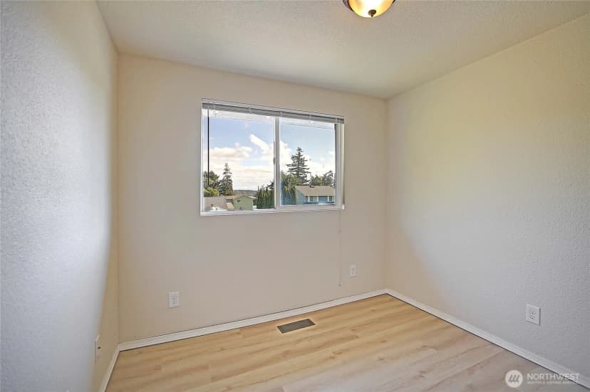 Property photo for 2029 Baymont Drive, Oak Harbor photo 28