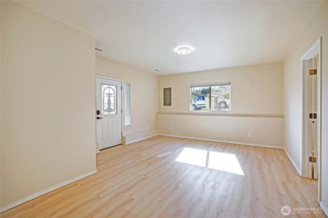 Property photo for 2029 Baymont Drive, Oak Harbor photo 5