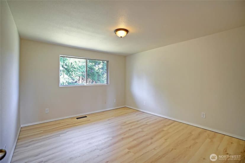 Property photo for 2029 Baymont Drive, Oak Harbor photo 24