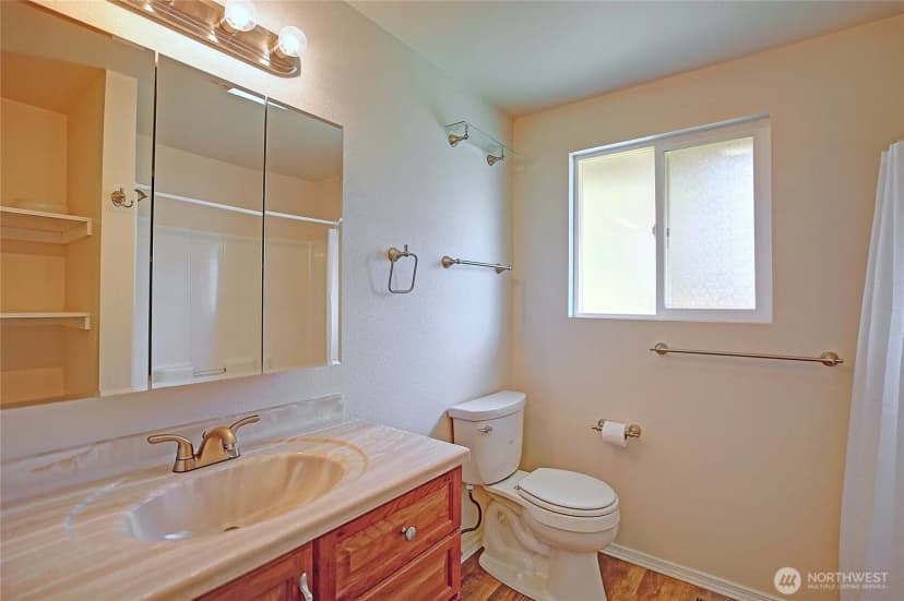 Property photo for 2029 Baymont Drive, Oak Harbor photo 25