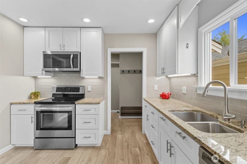 Property photo for 603 N Summit Avenue, Bremerton photo 8