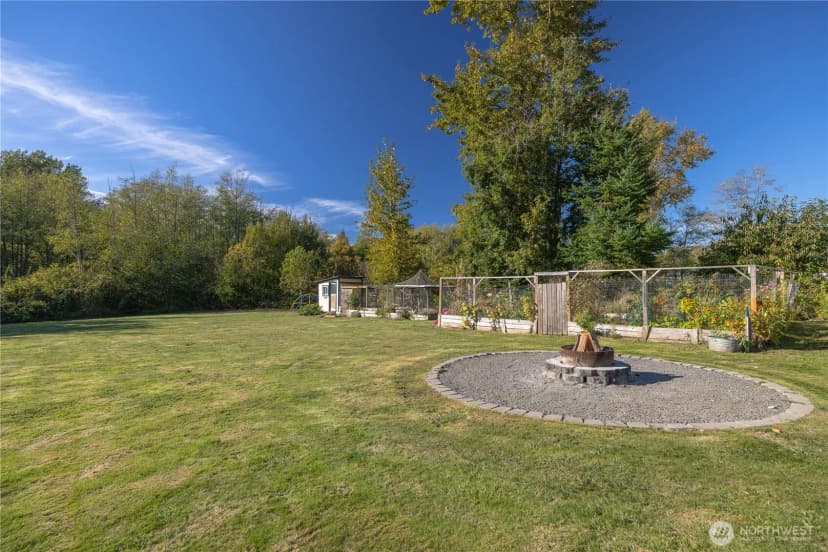 Property photo for 3895 Bancroft Road, Bellingham photo 35