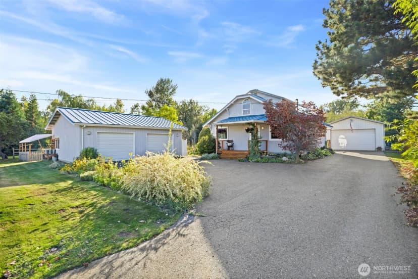Property photo for 3895 Bancroft Road, Bellingham