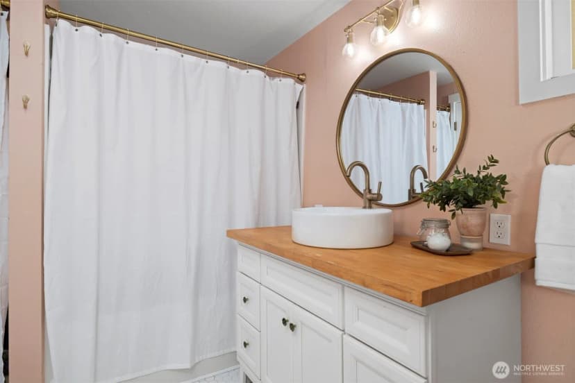 Property photo for 3895 Bancroft Road, Bellingham photo 13