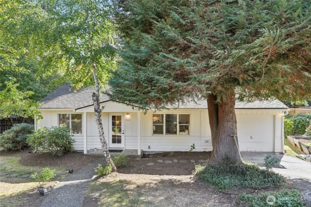 Property photo for 1005 Ne 170th Street, Shoreline