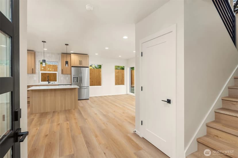 Property photo for 2840 Nw 62nd Street, Seattle photo 3