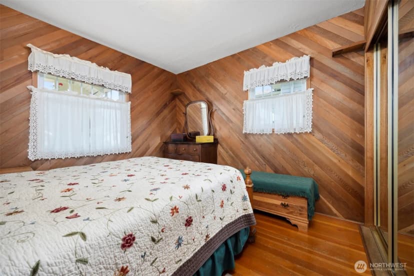 Property photo for 2716 Sunset Drive, Bellingham photo 16