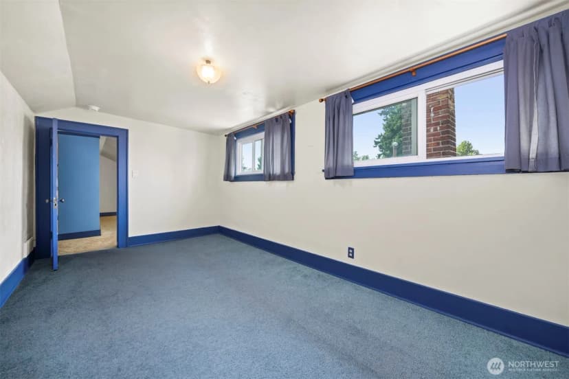 Property photo for 2716 Sunset Drive, Bellingham photo 24
