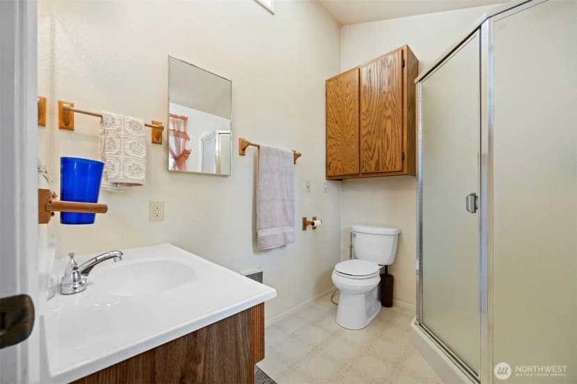 Property photo for 2716 Sunset Drive, Bellingham photo 15