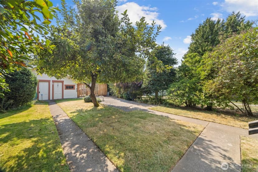Property photo for 2716 Sunset Drive, Bellingham photo 37