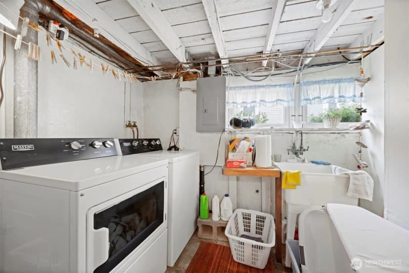 Property photo for 2716 Sunset Drive, Bellingham photo 26