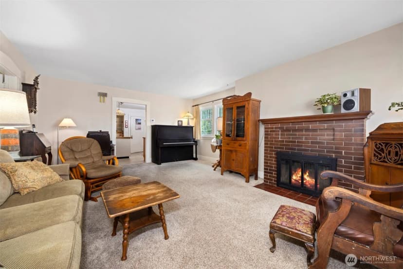 Property photo for 2716 Sunset Drive, Bellingham photo 7