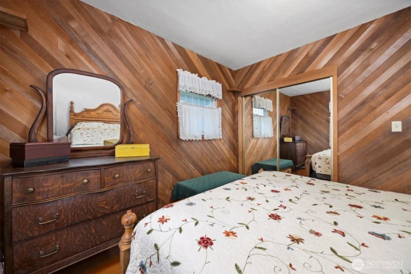 Property photo for 2716 Sunset Drive, Bellingham photo 17