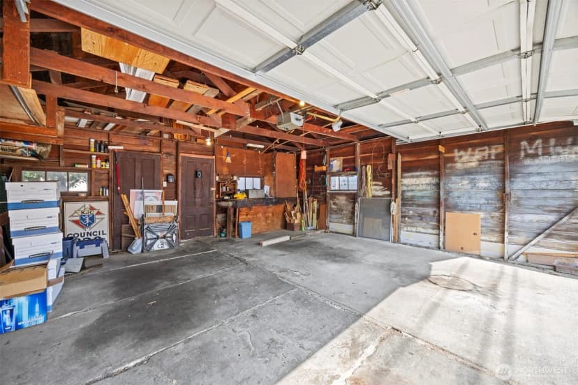 Property photo for 2716 Sunset Drive, Bellingham photo 40