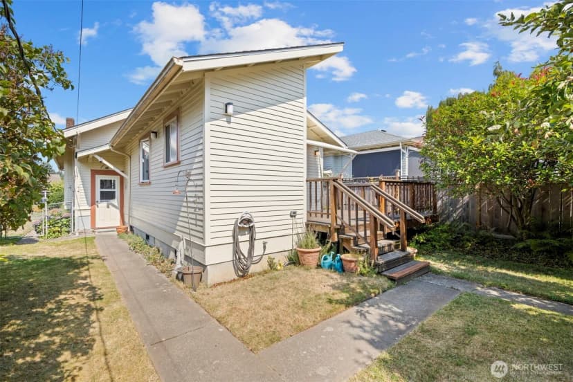 Property photo for 2716 Sunset Drive, Bellingham photo 32