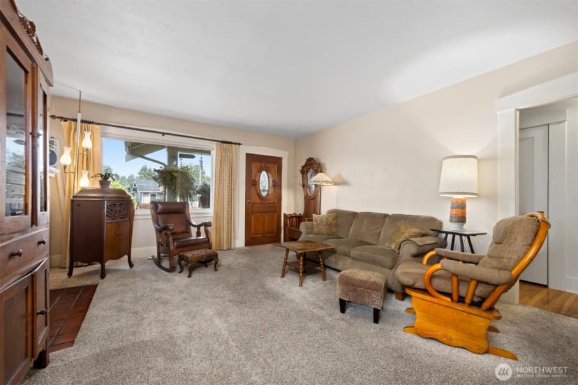 Property photo for 2716 Sunset Drive, Bellingham photo 6